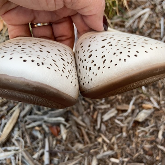 White Mtn women’s flats size 8 Color Creme - Picture 5 of 5